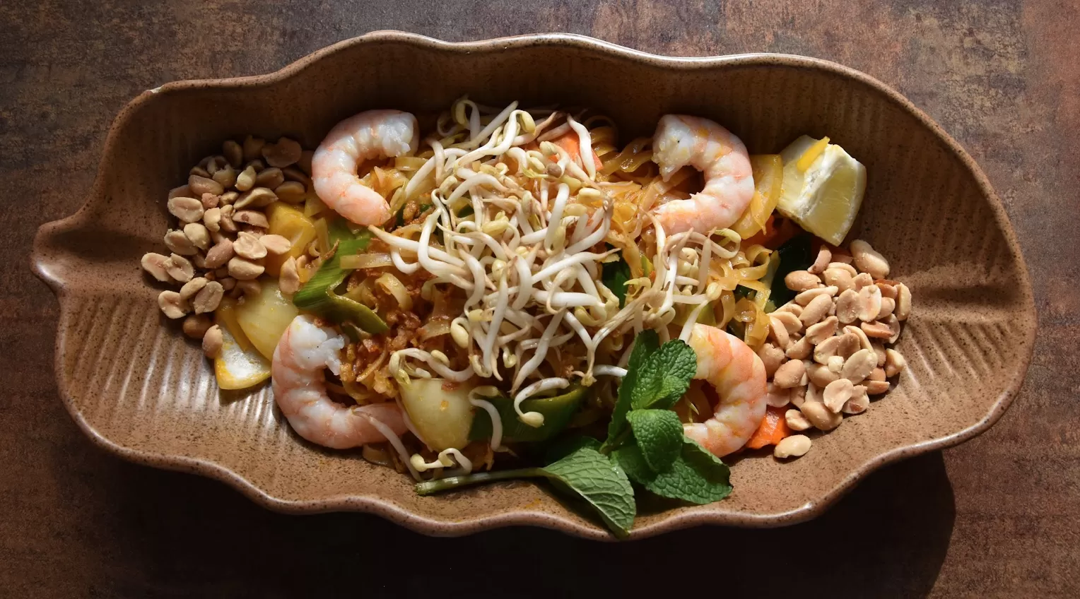 Tossed rice noodles